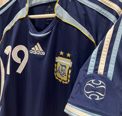 Argentina away 2006/2007 #19 Messi (M) 8/10
