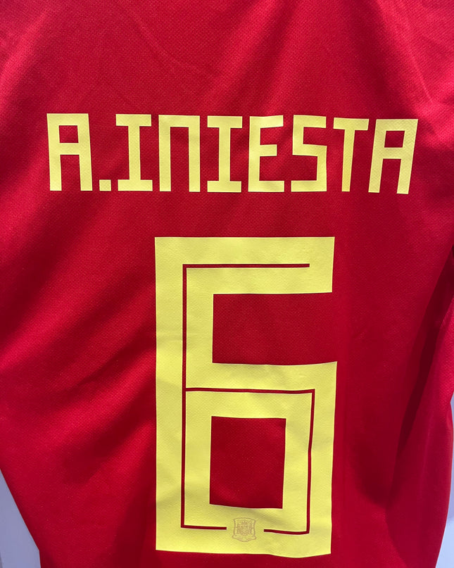 Spain home 2017/2018 #6 Iniesta (M) 8/10