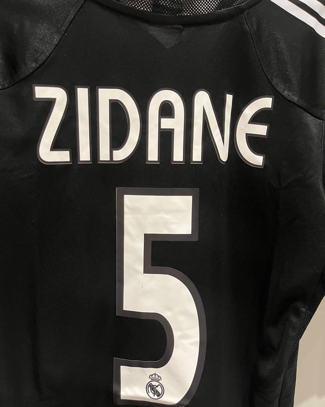 Real Madrid away 2005/2006 #5 Zidane (S) 8/10