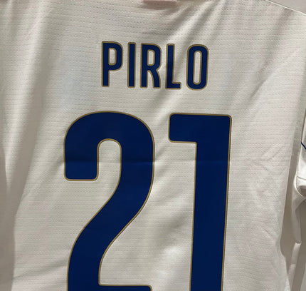 Italy home 2014 #21 Pirlo (M) 8/10