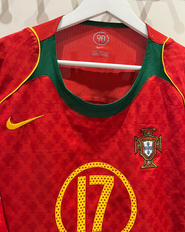 Portugal home 2004/2006 #17 C. Ronaldo (M) 8/10