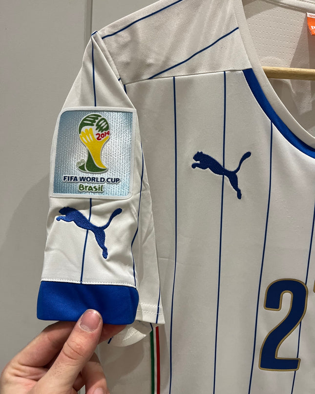 Italy home 2014 #21 Pirlo (M) 8/10