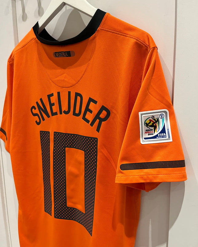 Netherlands home 2010 #10 Sneijder (L) 8/10