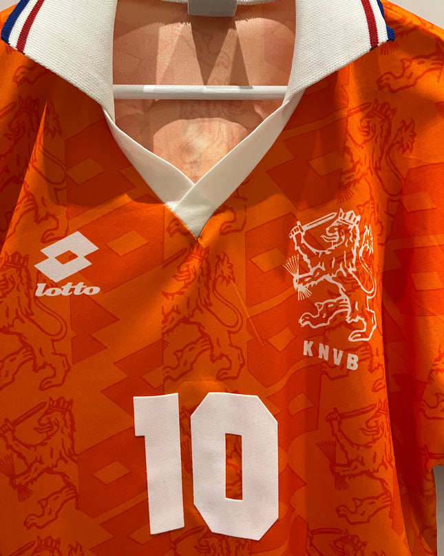 Netherlands home 1994/1995 #10 Bergkamp (L) 8/10
