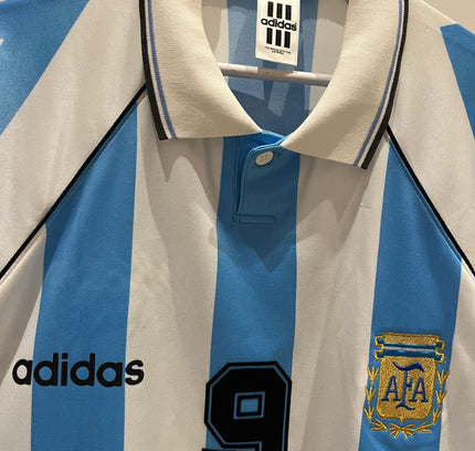 Argentina home 1996/1998 #9 Batistuta (M) 8/10