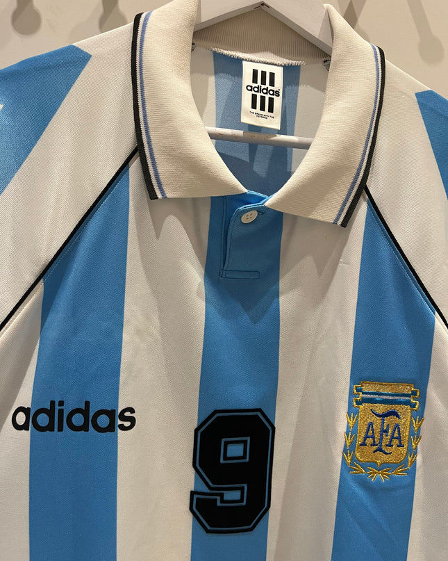 Argentina home 1996/1998 #9 Batistuta (M) 8/10