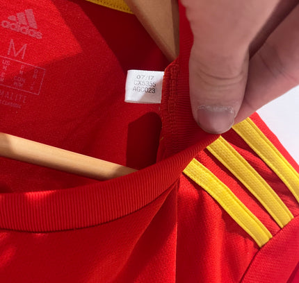 Spain home 2017/2018 #6 Iniesta (M) 8/10