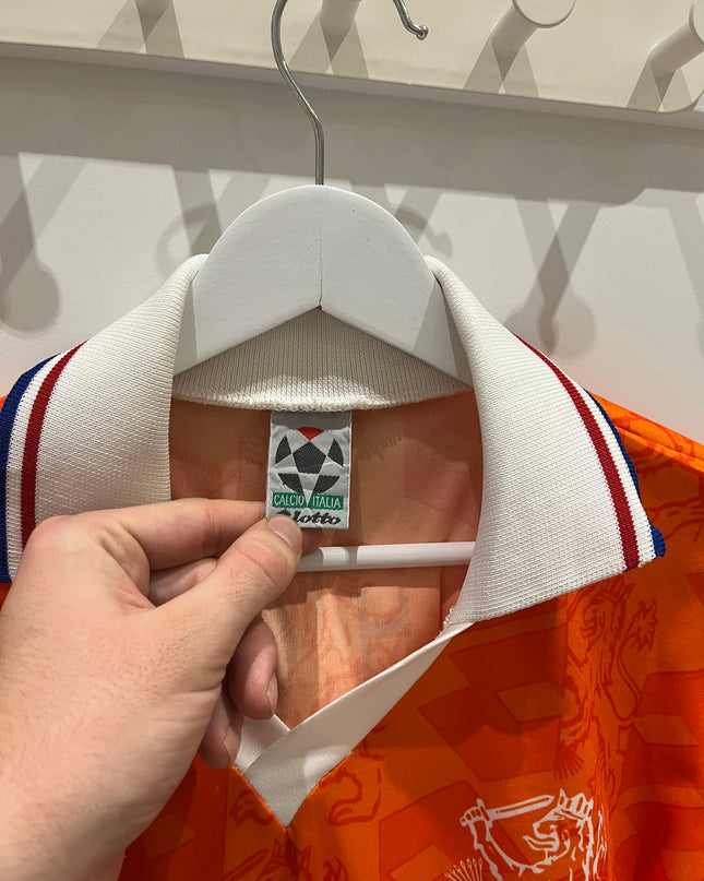 Netherlands home 1994/1995 #10 Bergkamp (L) 8/10