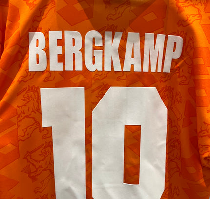 Netherlands home 1994/1995 #10 Bergkamp (L) 8/10