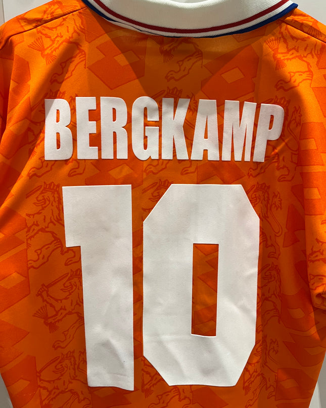 Netherlands home 1994/1995 #10 Bergkamp (L) 8/10