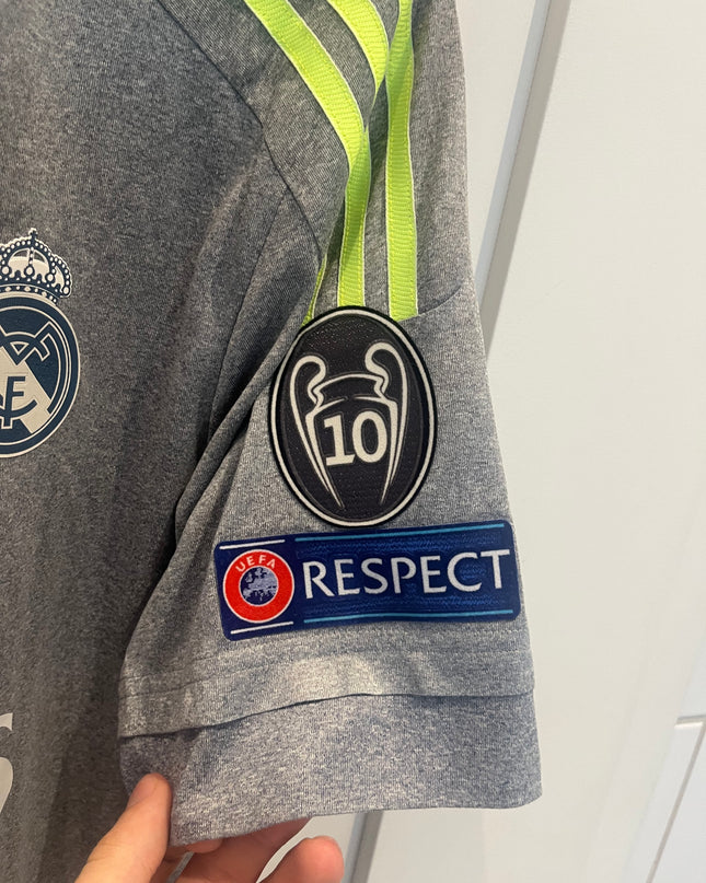 Real Madrid away 2015/2016 #7 Ronaldo (XL) 9/10