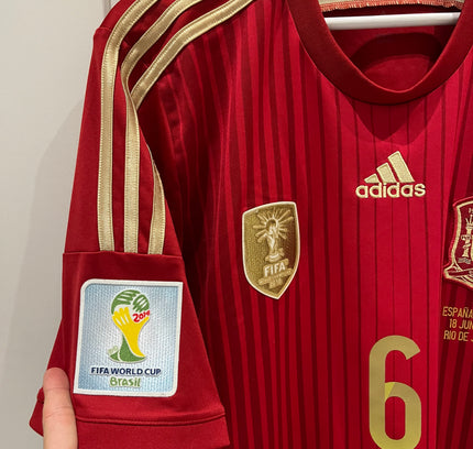 Spain home 2014 #6 Iniesta (M) 8/10
