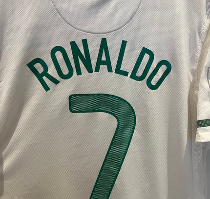 Portugal away 2010 #7 Ronaldo (M) 8/10
