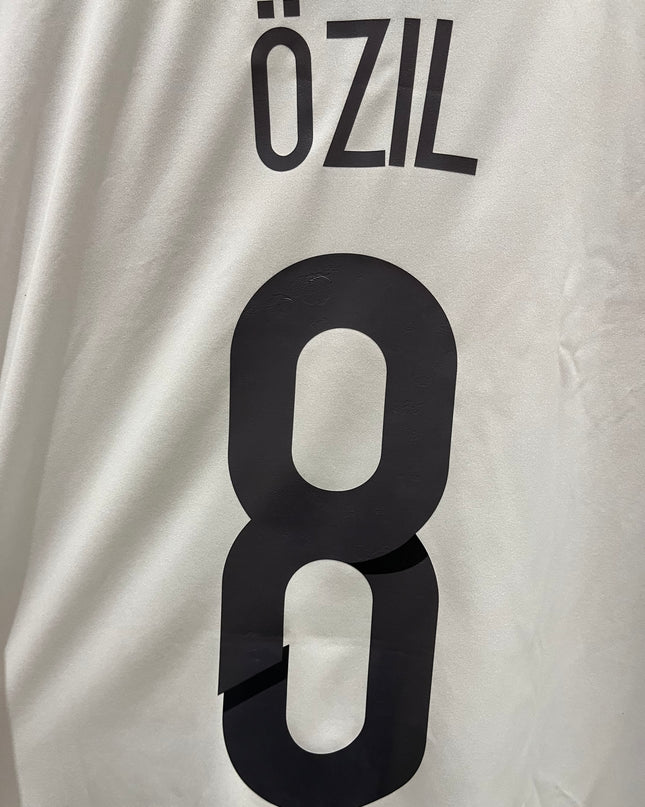 Germany home 2014 #8 Özil (M) 9/10