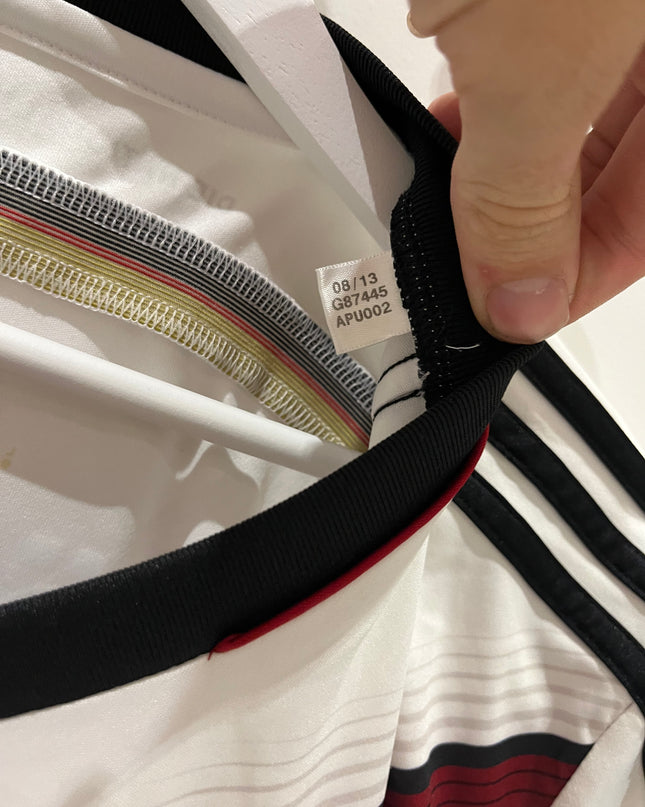 Germany home 2014 #8 Özil (M) 9/10