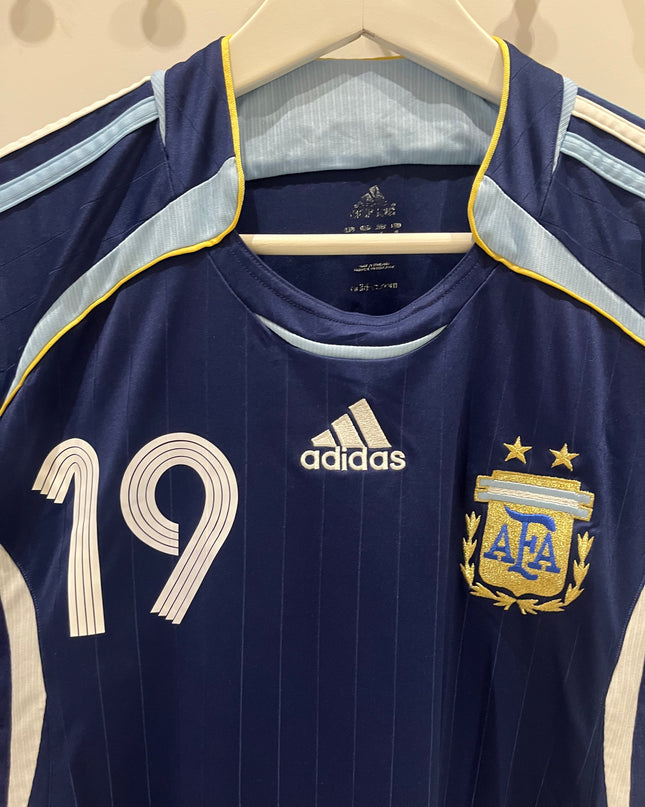 Argentina away 2006/2007 #19 Messi (M) 8/10