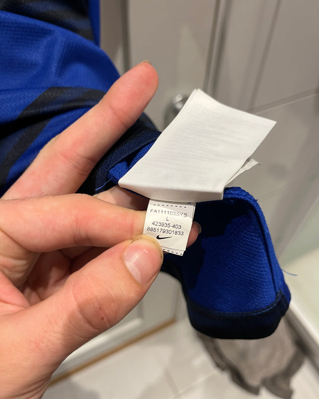 Manchester United away 2010/2011 #20 Van Persie (L) 8/10