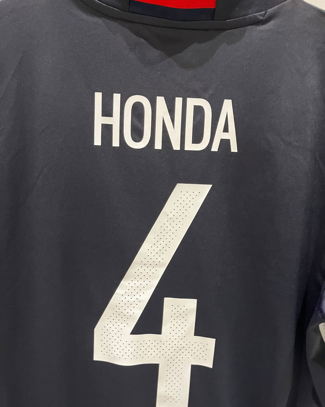 Japan home 2015/2016 #4 Honda (L) 8/10