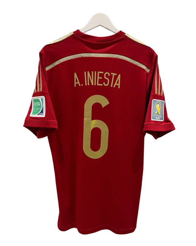 Spain home 2014 #6 Iniesta (M) 8/10