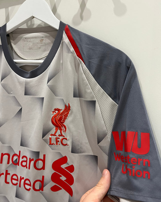 Liverpool third 2018/2019 #9 Firmino (M) 8/10