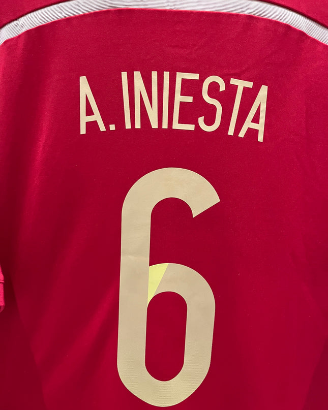 Spain home 2014 #6 Iniesta (M) 8/10