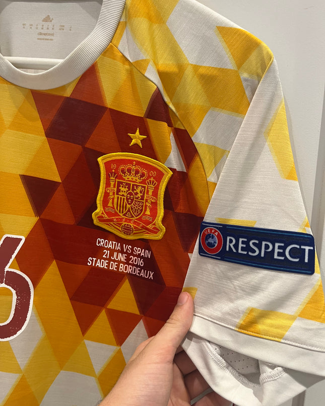 Spain away 2016/2017 #6 Iniesta (M) 8/10