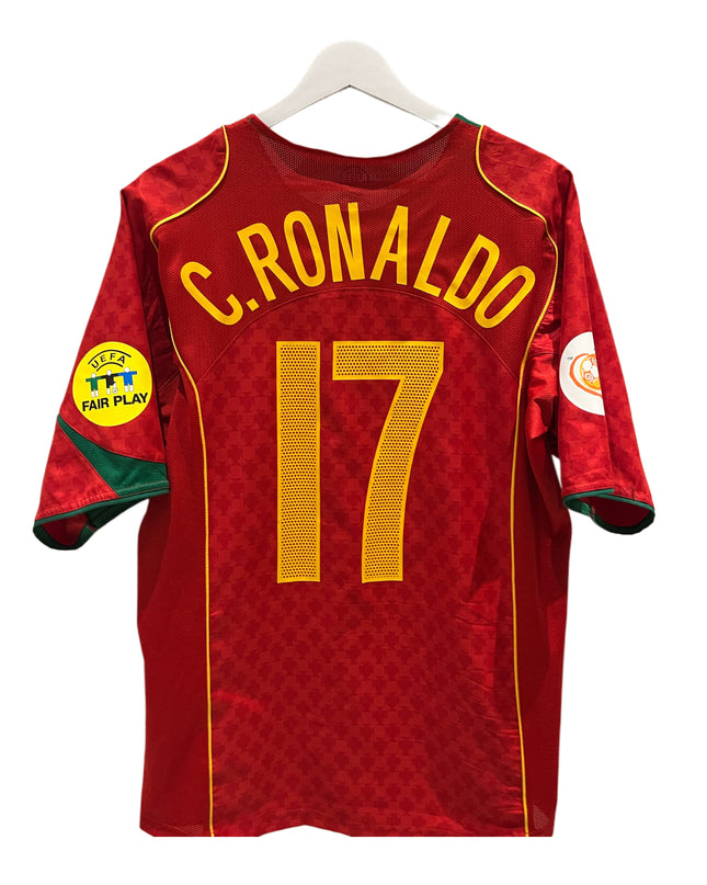 Portugal home 2004/2006 #17 C. Ronaldo (M) 8/10