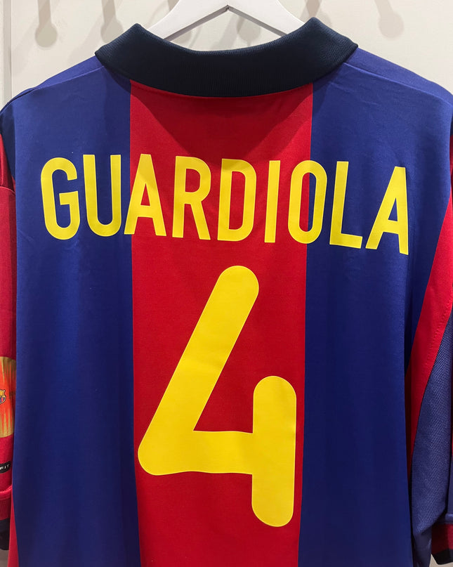 Barcelona home 2001/2002 #4 Guardiola (XL) 10/10