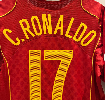 Portugal home 2004/2006 #17 C. Ronaldo (M) 8/10