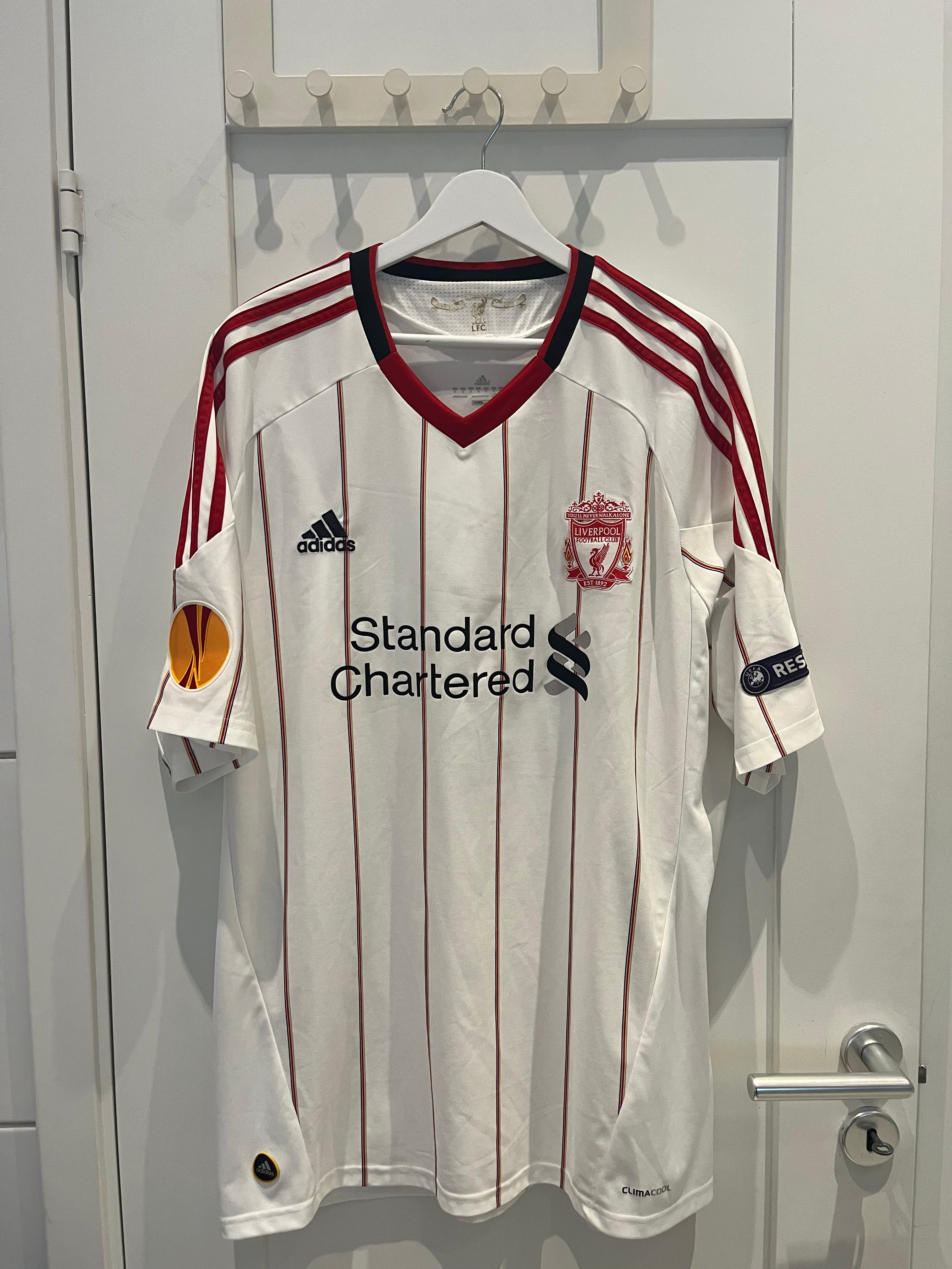 Liverpool away 2010/2011 #8 Gerrard (XL) 8/10