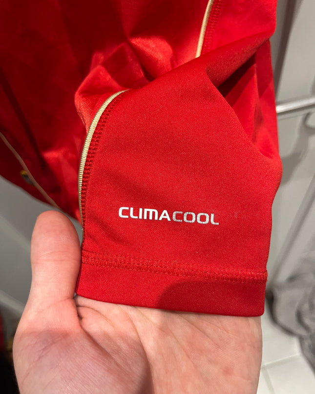 Liverpool home 2011/2012 #5 Agger (M) 8/10