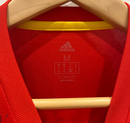 Spain home 2017/2018 #6 Iniesta (M) 8/10